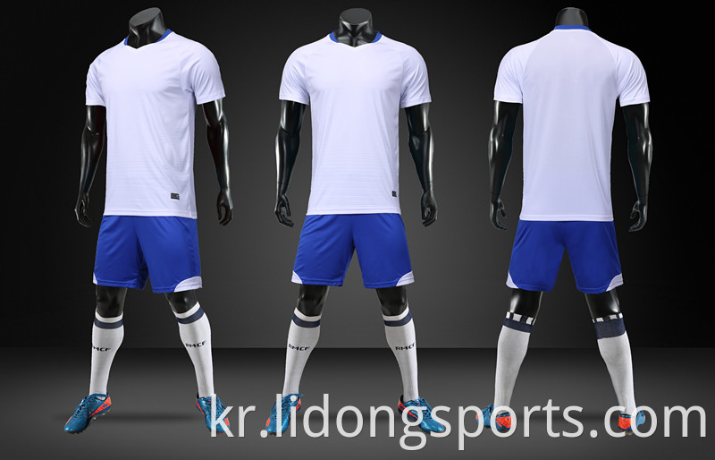 맞춤형 새로운 디자인 저렴한 승화 프린팅 OEM 로고스 축구 저지 풋볼 클럽 유니폼 키트.
